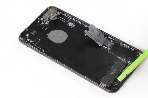 تعویض قاب و شاسی آیفون 7 پلاس