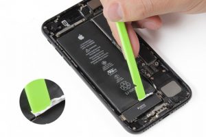 تعویض باتری آیفون 7