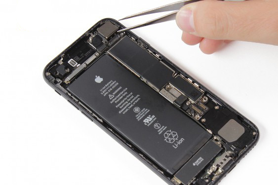 تعویض دوربین عقب آیفون 7