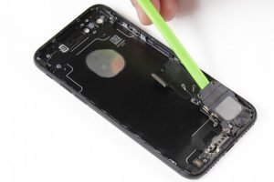 تعویض قاب و شاسی آیفون 7