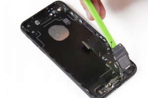 تعویض قاب و شاسی آیفون 7