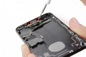 تعویض قاب و شاسی آیفون 7