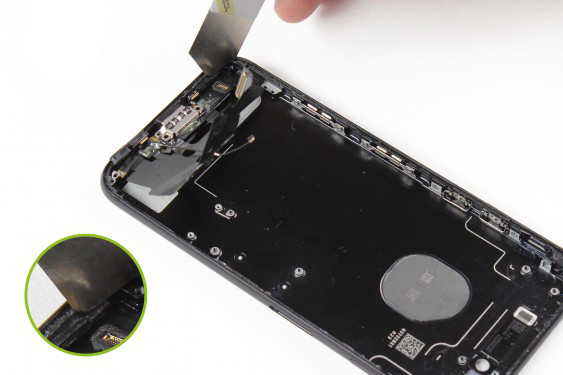 تعویض قاب و شاسی آیفون 7