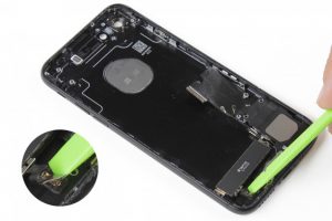 تعویض قاب و شاسی آیفون 7