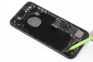 تعویض قاب و شاسی آیفون 7