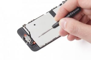 تعویض دکمه هوم آیفون SE