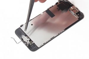 تعویض دکمه هوم آیفون SE