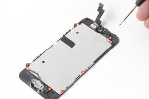 تعویض تاچ و ال سی دی آیفون SE