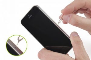 تعویض خشاب سیم کارت آیفون SE