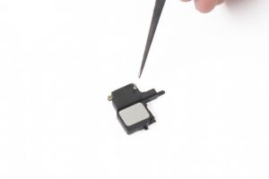 تعویض اسپیکر آیفون SE