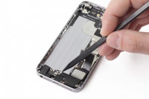 تعویض اسپیکر آیفون SE