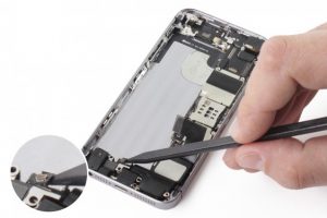 تعویض اسپیکر آیفون SE