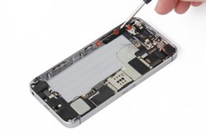 تعویض دکمه ولوم آیفون SE