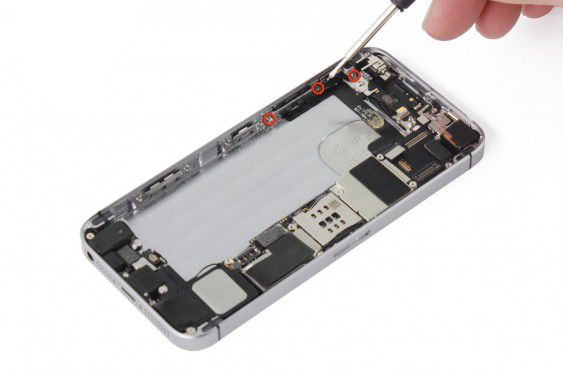 تعویض دکمه ولوم آیفون SE