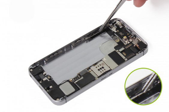 تعویض دکمه ولوم آیفون SE