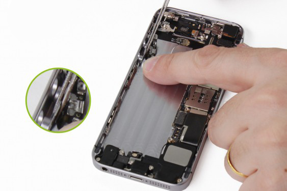 تعویض دکمه ولوم آیفون SE