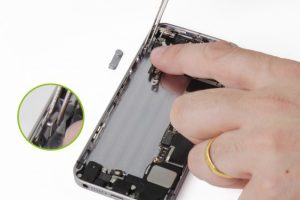 تعویض دکمه ولوم آیفون SE