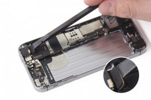 تعویض مادربرد آیفون SE