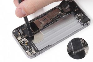 تعویض مادربرد آیفون SE
