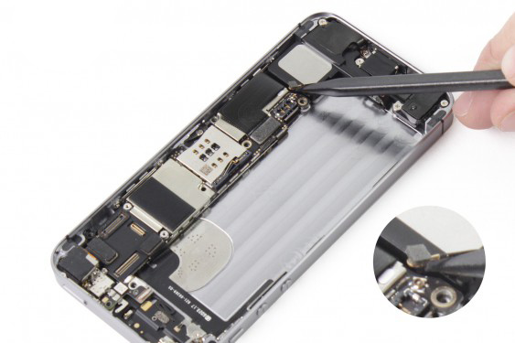 تعویض مادربرد آیفون SE