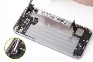 تعویض فلت کلید پاور آیفون SE