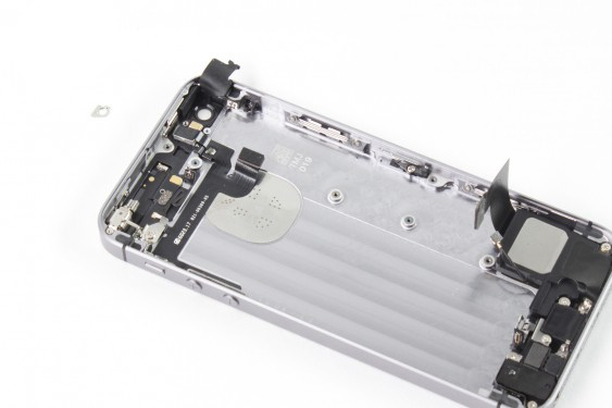 تعویض فلت کلید پاور آیفون SE