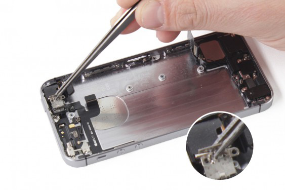 تعویض فلت کلید پاور آیفون SE