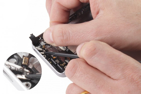 تعویض فلت کلید پاور آیفون SE