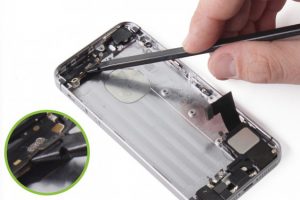 تعویض آنتن وای فای آیفون SE