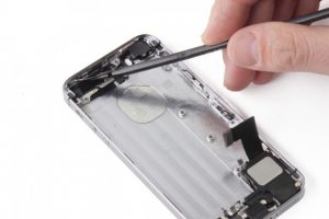 تعویض آنتن وای فای آیفون SE