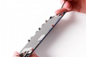 تعویض شیلد LCD آیفون 6 اس پلاس