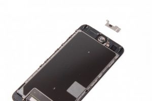 تعویض شیلد LCD آیفون 6 اس پلاس