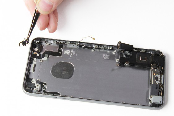 تعویض فلاش آیفون 6 اس پلاس