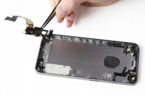 تعویض کانکتور شارژ آیفون 6 اس پلاس