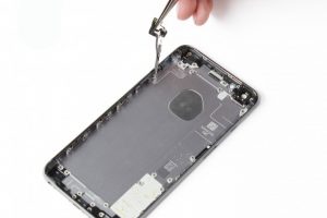 تعویض شاسی آیفون 6 اس پلاس