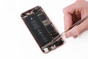 تعویض باتری آیفون 6 اس