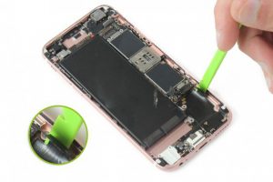 تعویض کانکتور شارژ آیفون 6 اس