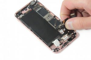 تعویض کانکتور شارژ آیفون 6 اس