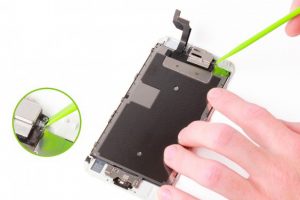 تعویض شیلد LCD آیفون 6 اس