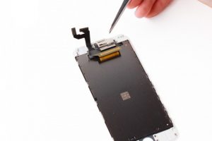 تعویض ال سی دی آیفون 6 اس