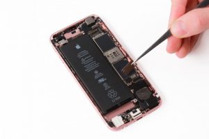 تعویض باتری آیفون 6 اس