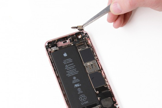 تعویض دوربین عقب آیفون 6 اس