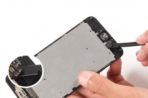 تعویض شیلد ال سی دی آیفون 6 پلاس