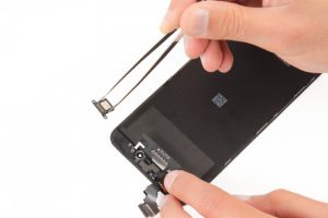 تعویض تاچ و ال سی دی آیفون 6 پلاس