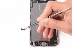 تعویض کانکتور شارژ آیفون 6 پلاس