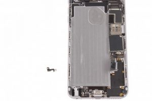 تعویض کانکتور شارژ آیفون 6 پلاس