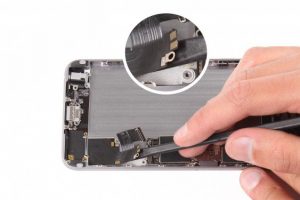 تعویض کانکتور شارژ آیفون 6 پلاس