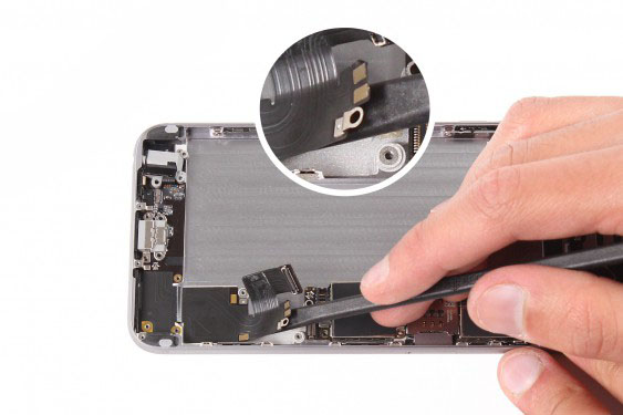 تعویض کانکتور شارژ آیفون 6 پلاس