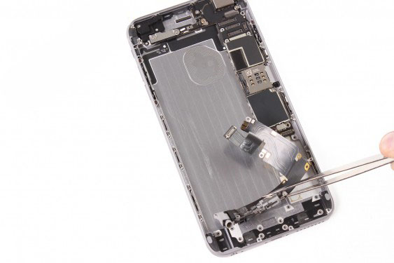 تعویض کانکتور شارژ آیفون 6 پلاس