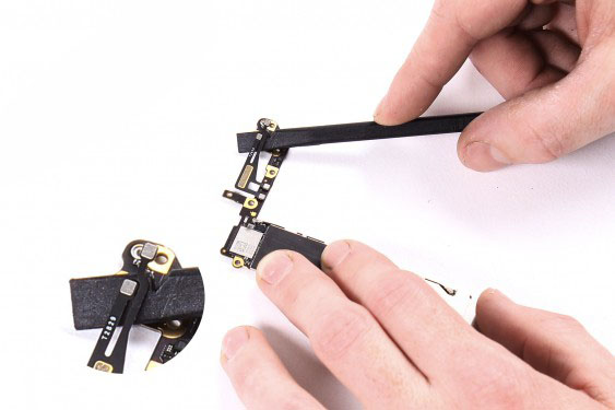 تعویض کابل اتصال وای فای و بلوتوث آیفون 6